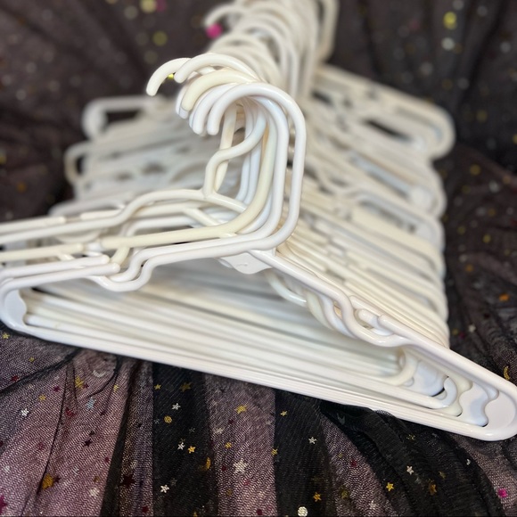 50 kids white clothes hangers - Picture 2 of 4